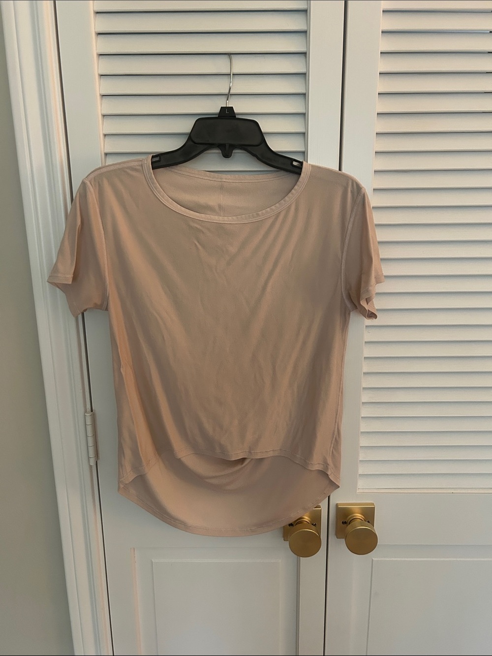 Lululemon High Low T Shirt light pink Sz Small